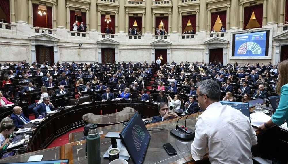 El Gobierno promulgó la reforma laboral y los cambios comienzan a regir desde este viernes