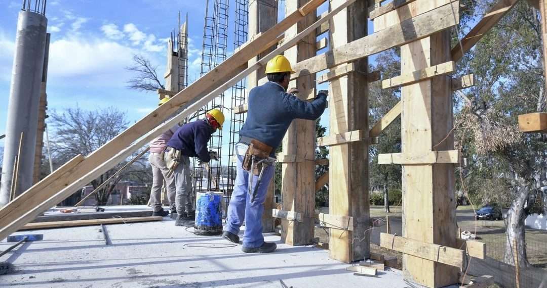 Informe de la UBA advierte que la industria pierde 160 empleos por día desde la llegada de Milei