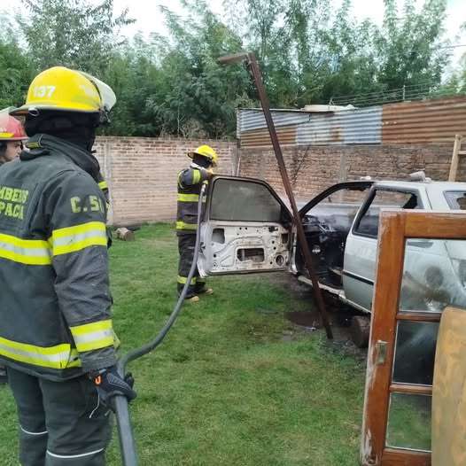 Se produjo un nuevo incendio de vehículo en Suipacha