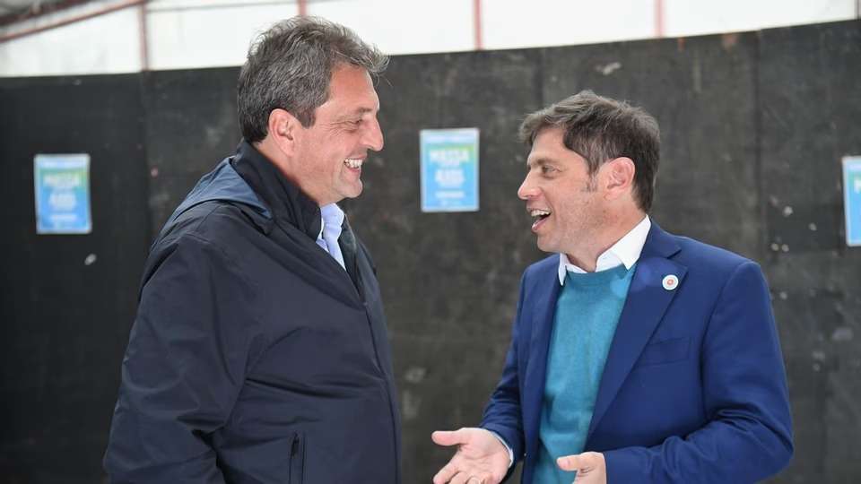 Kicillof y Massa se reunieron en silencio para ordenar al peronismo