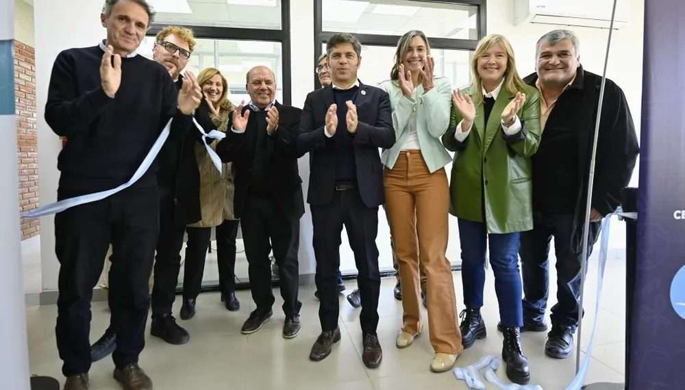 Kicillof acusa a Milei de quitarle recursos a los municipios y lanza una chicana por los viajes de Adorni