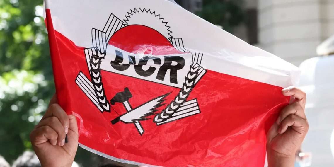 La UCR bonaerense selló una unidad de papel, pero sigue fracturada en la Legislatura y los distritos