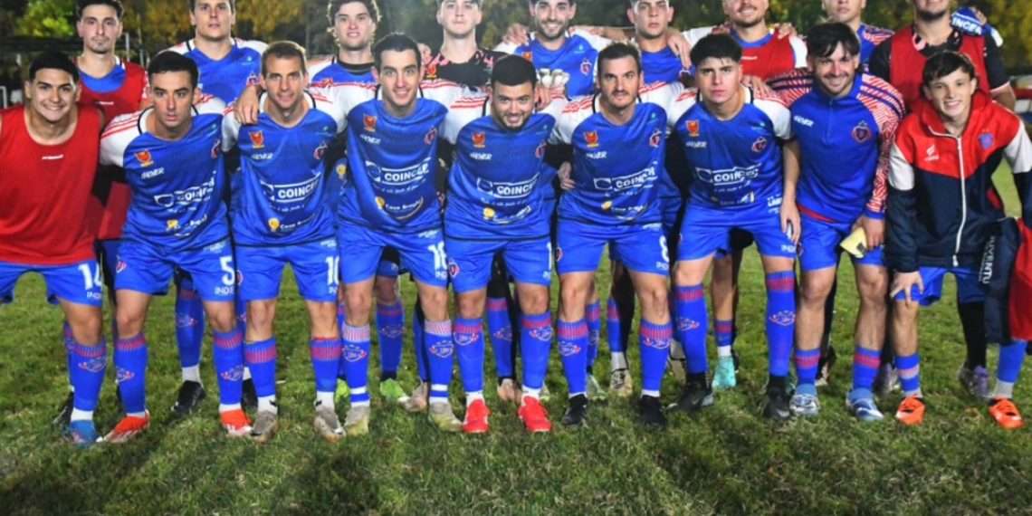 Juventud goleó, es puntero y sueña en Primera