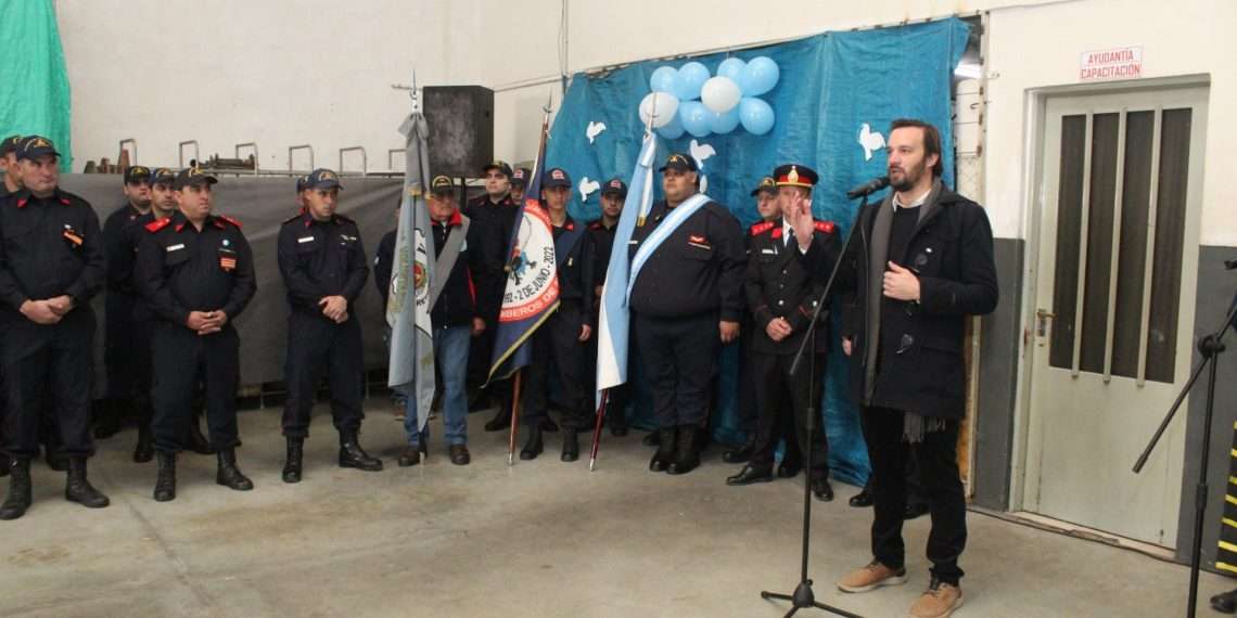 25 de mayo: acto patrio y aniversario de Bomberos Voluntarios