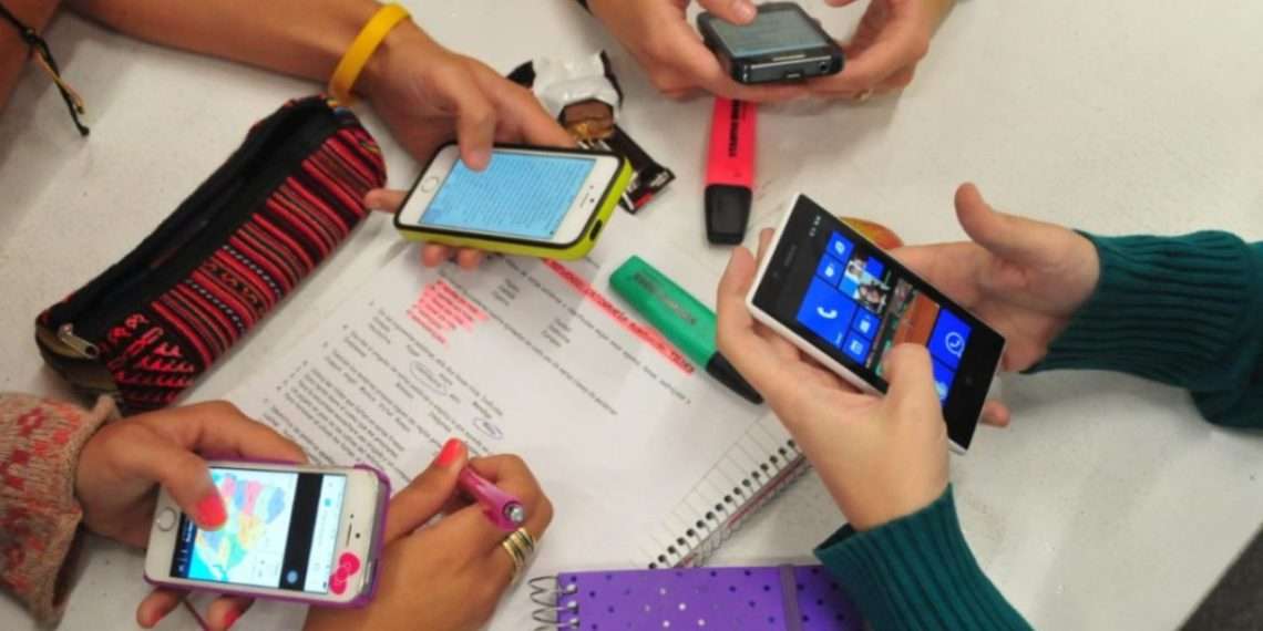Apuestas online y adolescentes: alertan por una práctica cada vez más naturalizada entre los menores