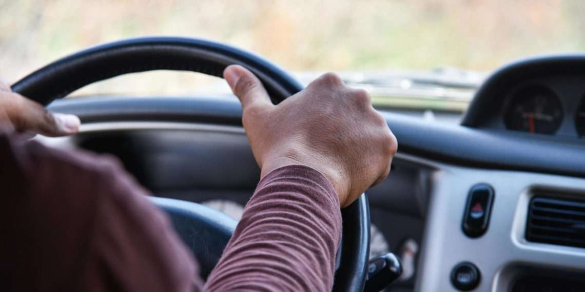 Cambian el sistema de licencias: unifican las infracciones y habilitan denuncias de tránsito por WhatsApp
