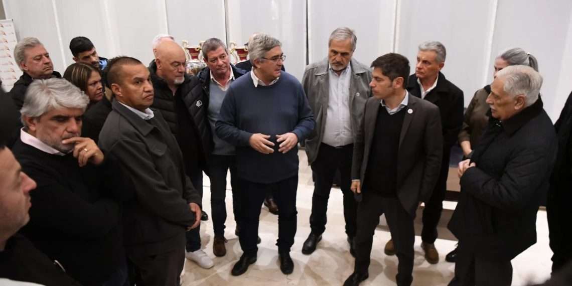 Kicillof reunió a gremios y empresarios para enfrentar la crisis pesquera y cuestionar decisiones del Gobierno nacional