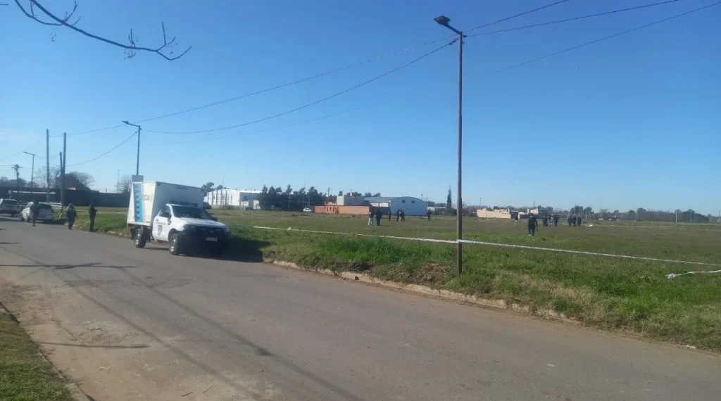 Hallaron muerto a un joven de 22 años en un baldío en Chivilcoy