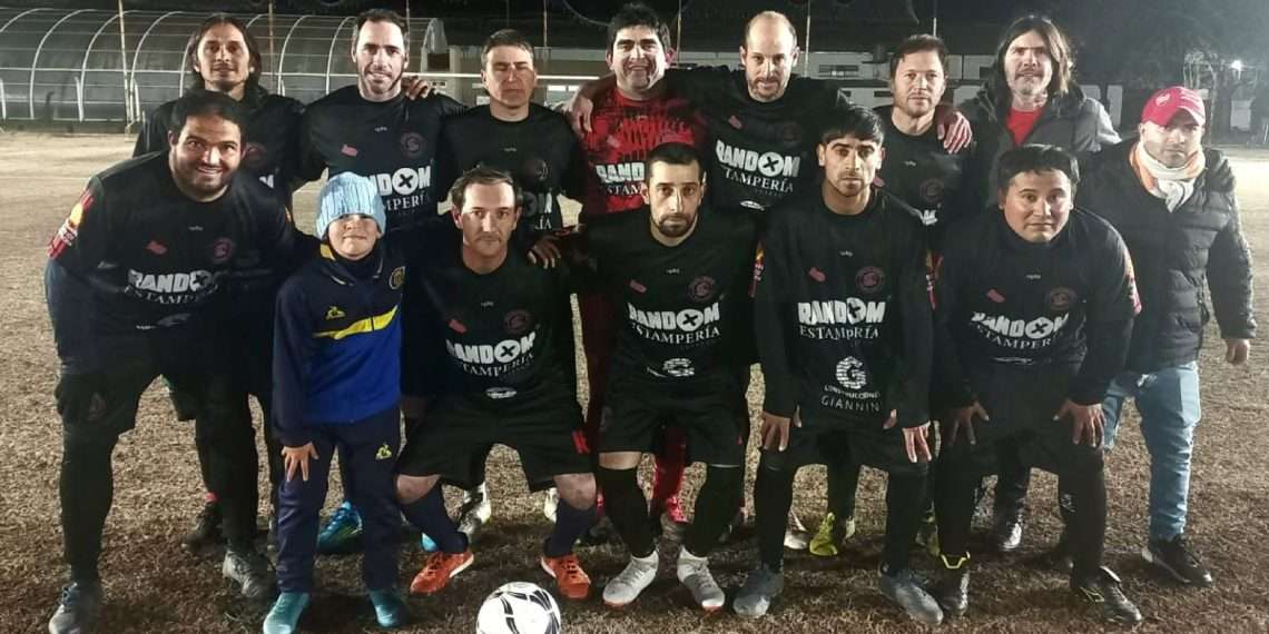 Los penales dejaron a Costa Brava sin semis en el Senior
