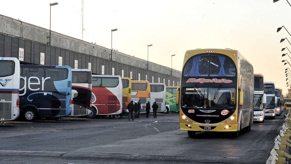 El Gobierno vuelve a prorrogar la circulación de colectivos de larga distancia que superan la antigüedad permitida