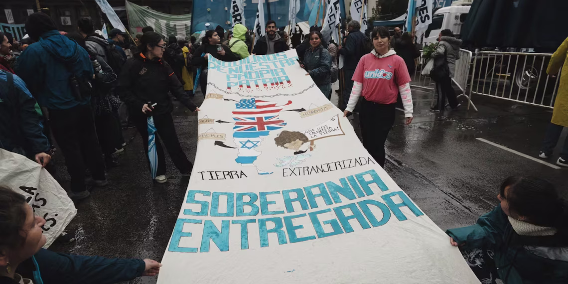 Incidentes frente al Congreso durante la protesta contra la Ley de Propiedad Privada: al menos 26 detenidos